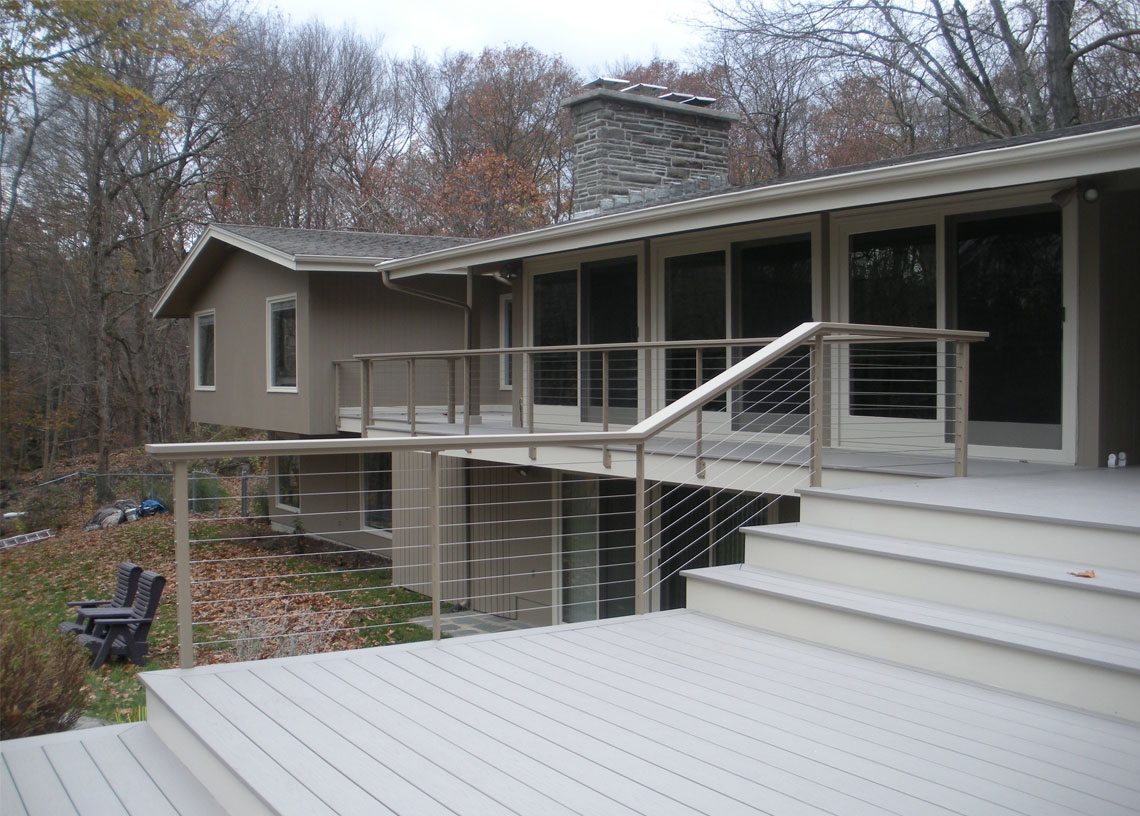 Cable Railing Post Color To Match The Exterior Of Home