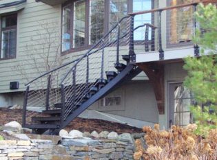 Curved outdoor deck stair