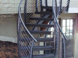 Curved cable rail stair in NH