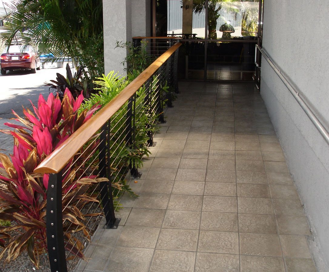 Cable railing entry ramp in Palm Harbor