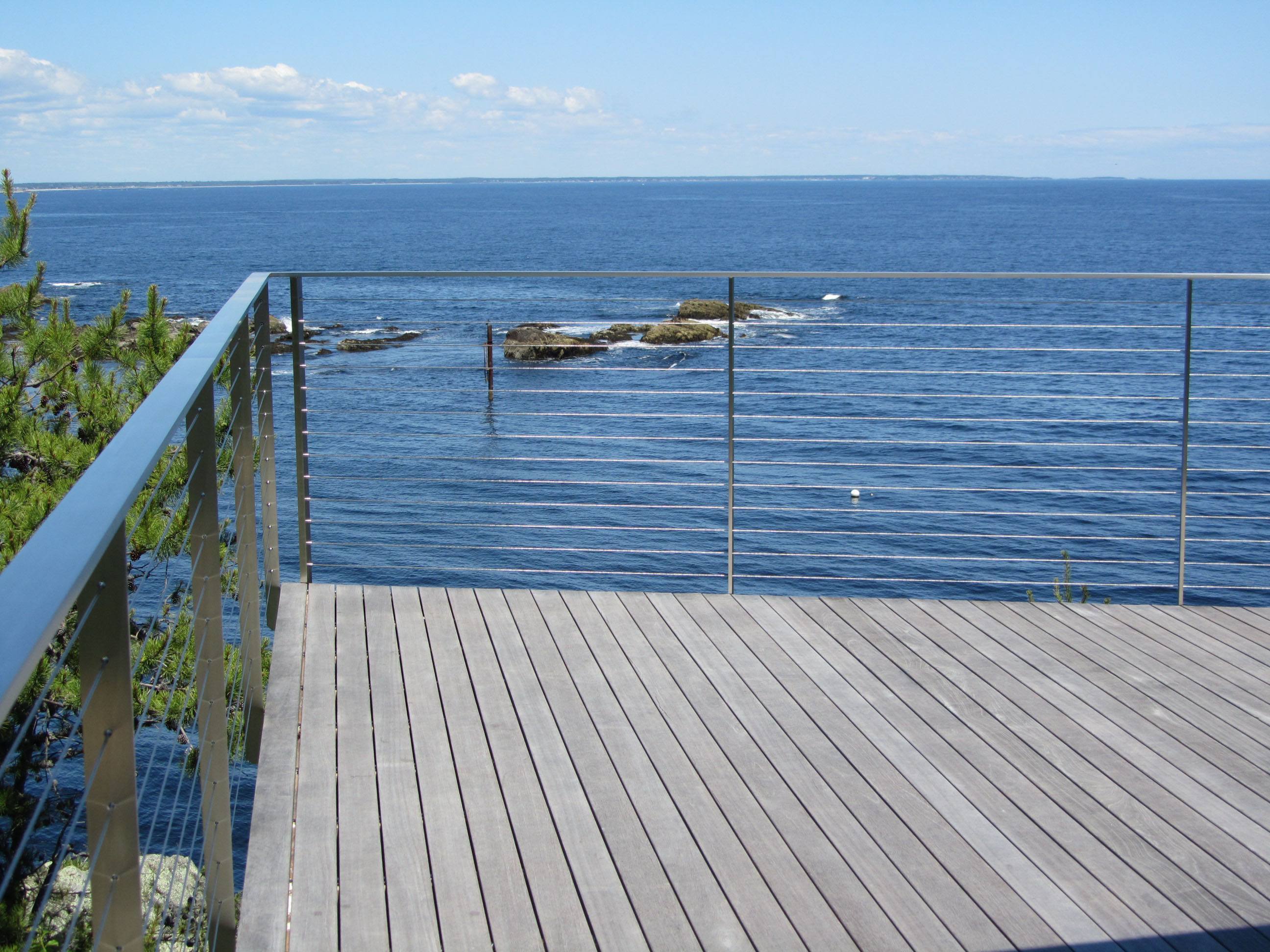 Sleek Stainless Steel Cable Railing - Ogunquit, ME - Keuka Studios