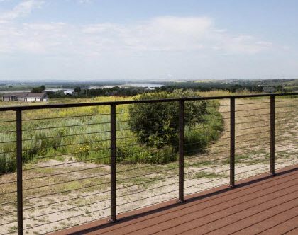 Cable railing on deck in Washburn ND