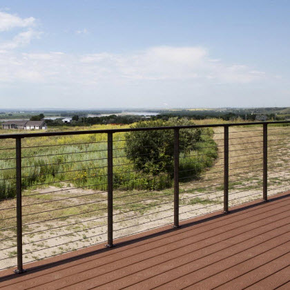 Cable railing on deck in Washburn ND