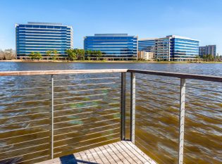 Cable railing double corner post - The Woodlands, TX