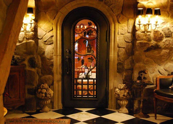 Wine Cellar Door
