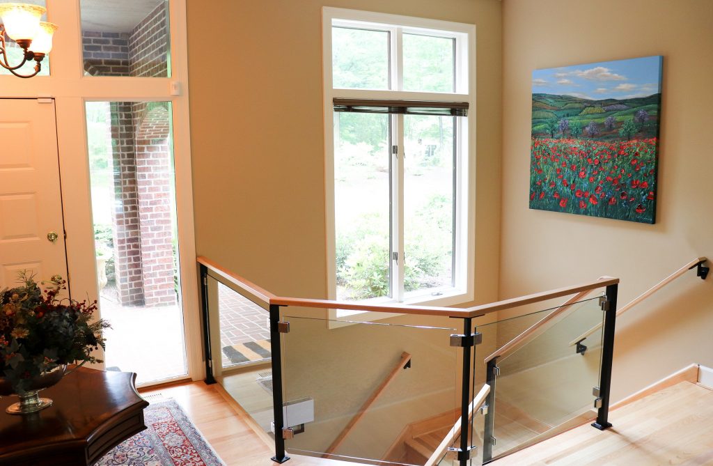 Interior glass railing system