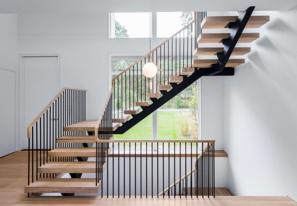 Quarter turn stairs and railing project with pencils spindles