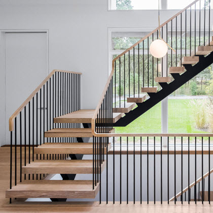 Steel Spindle Railing on Floating Stairs – Hamptons, NY