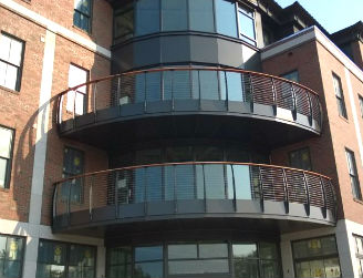 Portsmouth, NH - Curved Deck with Curved Cable Railings