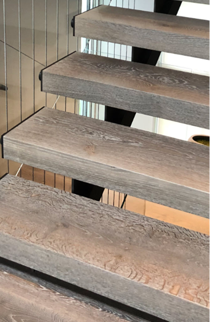 6 Types of Stair Treads - What to know before choosing various