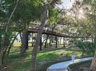 Raised pedestrian bridge, Bonnet Springs Park, Lakeland FL