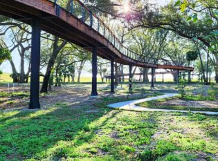 Crenshaw Canopy Walk with Keuka Curved Cable Railing System