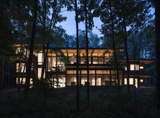Modern Home with deck cable railings