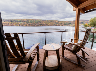 Front mounted cable railings on lake front deck